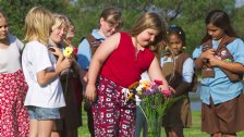 Rachel chooses her flower