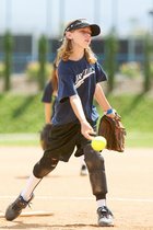 Mae Mae Pitching