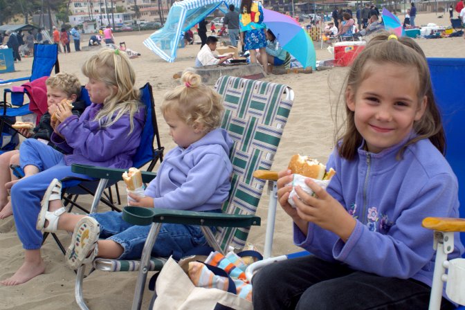 Kids eating
