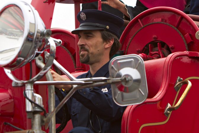 Fire fighter