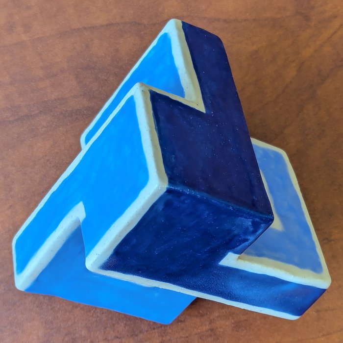 Cyclic