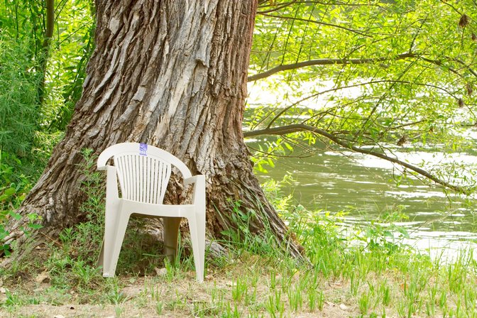 Chair With Shade