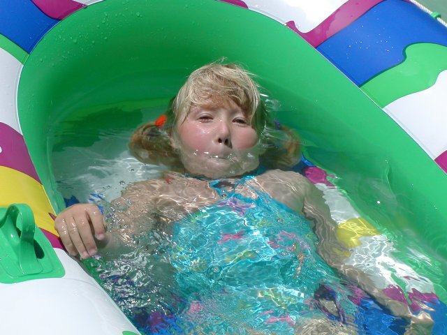 Sara underwater