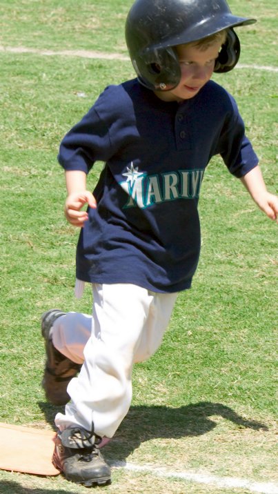 Jacob rounds third