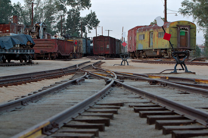 Converging tracks